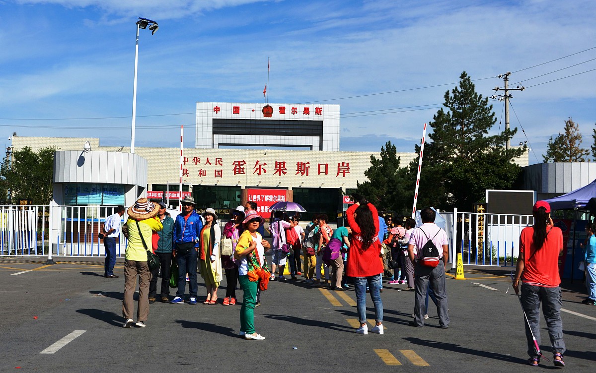 玉门职业中学官网地址：http://www.ymzyzx.com - 了解学校信息和招生情况