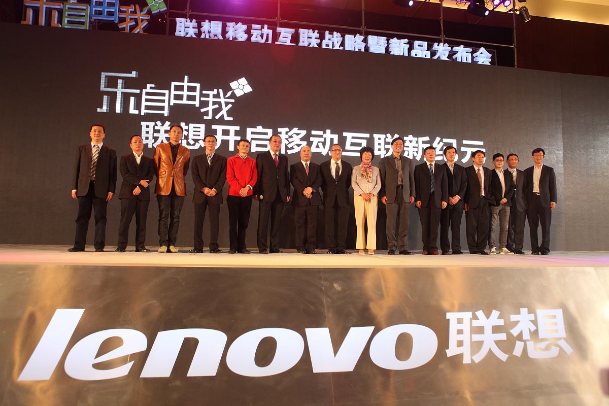 选择某上市公司2023年3-5篇研报做公司分析综述。要求：结合上一章中所做的行业分析选择公司研报应为近期的资料即2023年的资料。综述中主要对研读内容进行归纳总结须做出对投资有参考价值的判断结论。篇幅：800-1000字。