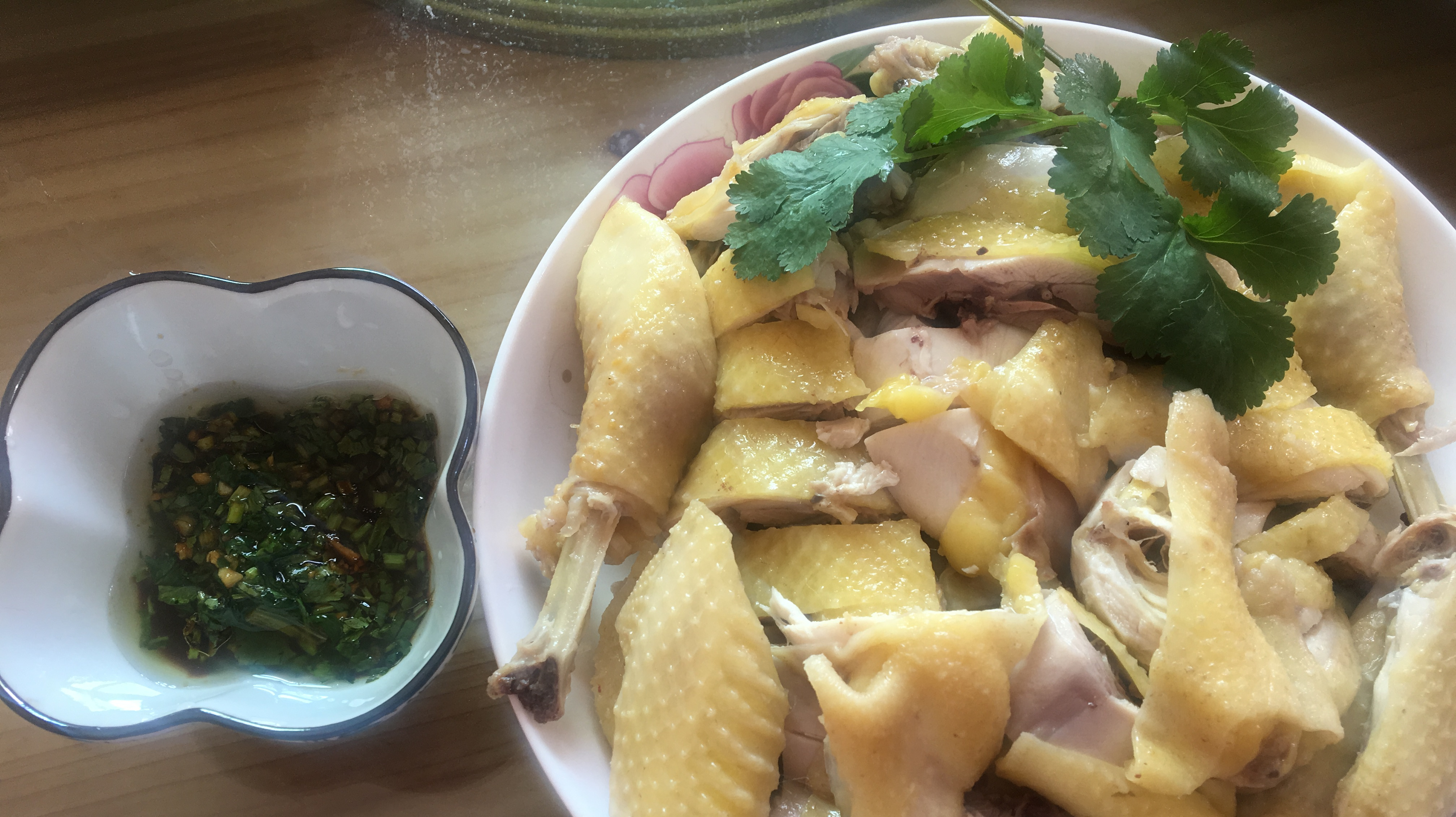 广东好吃的盐水鸡家常做法,客家小伙教你制作的窍门,看饿了!