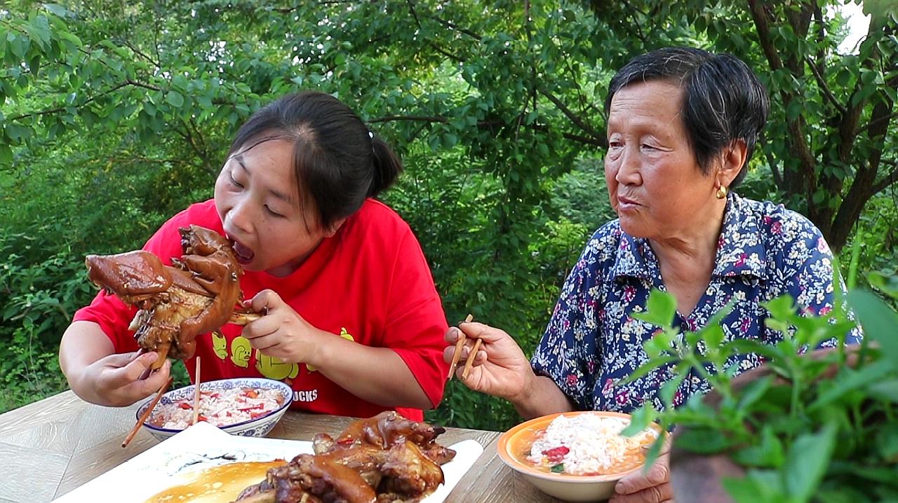 [图]胖妹做6斤红焖猪蹄，越嚼越香，吃的嘴角流油，这次可算吃过瘾了