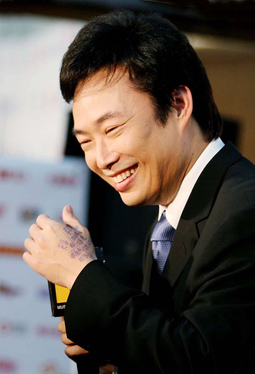 以春天为背景写一首歌词