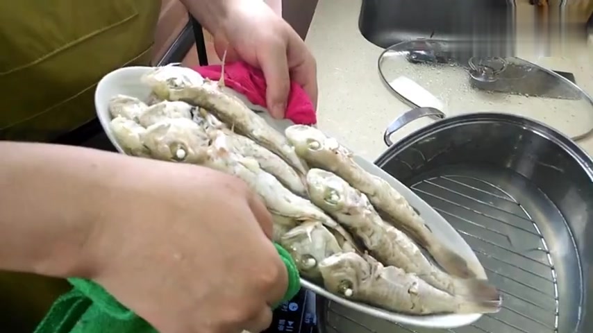 清蒸马头鱼最好吃做法,肉质鲜嫩无腥味,让你一招掌握蒸鱼的窍门