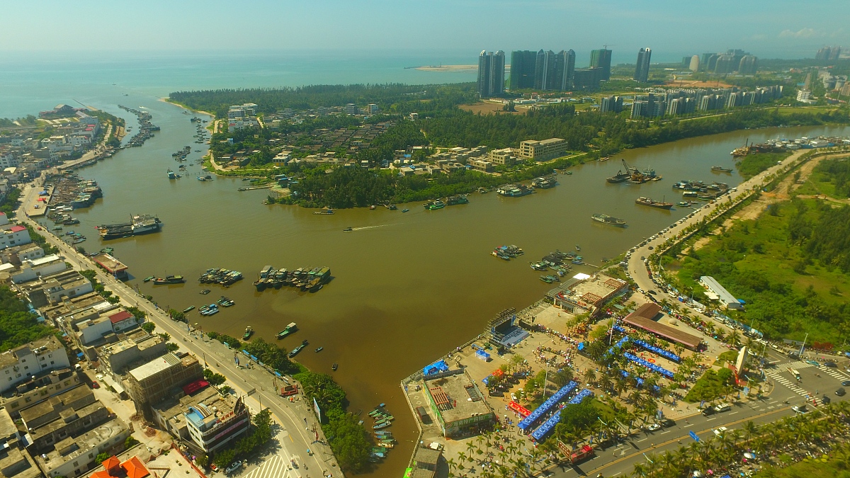 ***_***2017年8月5日,海南琼海,潭门港隆重的赶海节活动现场.