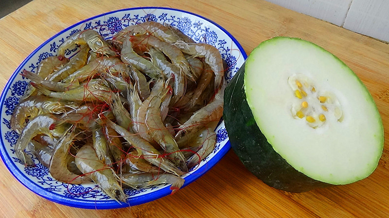 1块冬瓜,20元大虾,往锅里一扔,好吃到盘底都吃光,营养又解馋