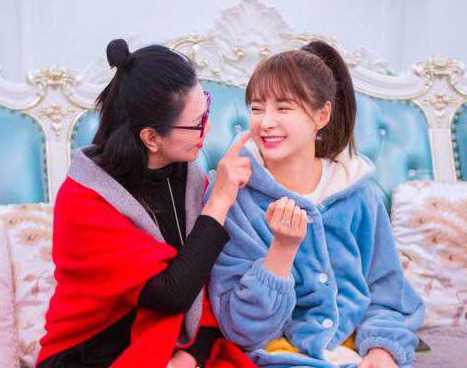 沈梦辰父母入镜全是高颜值,杜海涛该情何以堪