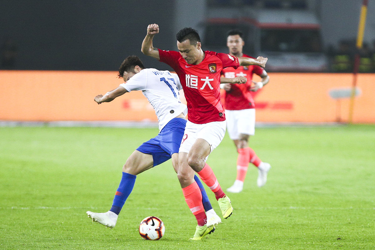 2019年4月19日,广东广州,2019中超第6轮,广州恒大淘宝vs山东鲁能.郜林