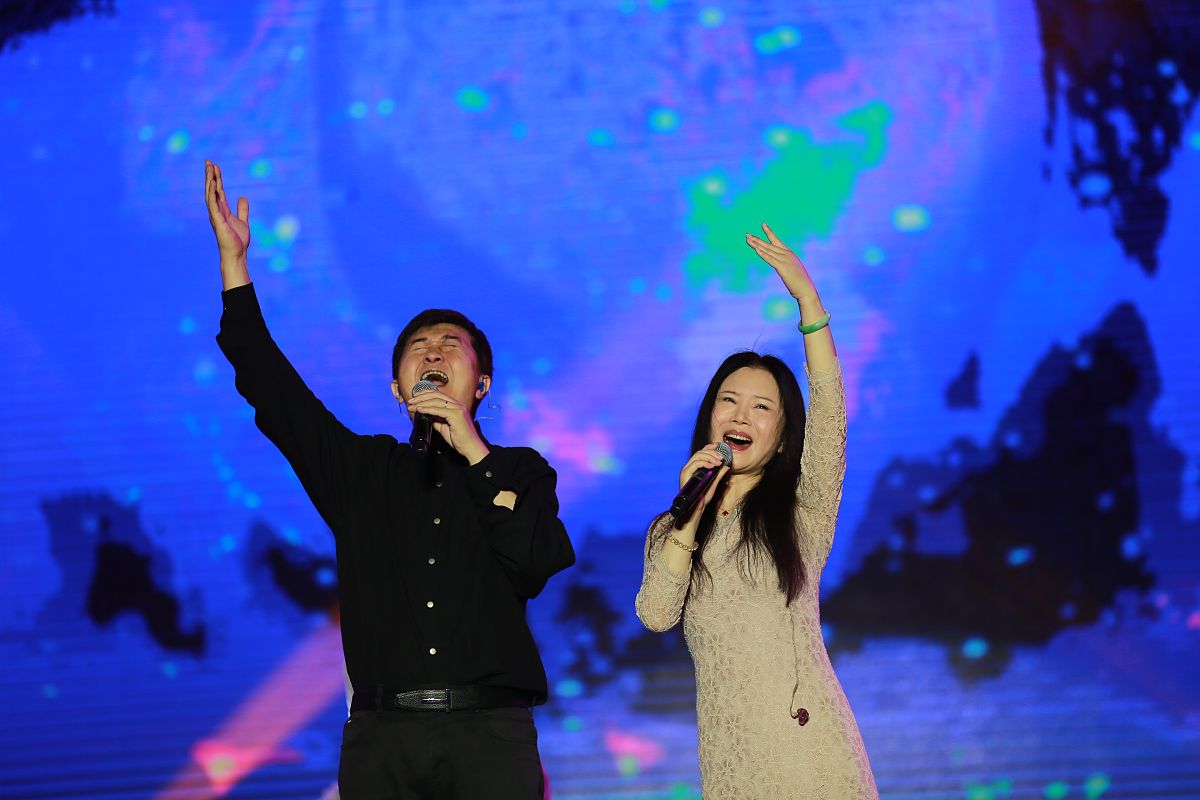 七夕情人节抖音拍摄方案：桃花岛水上情歌演唱会浪漫之旅