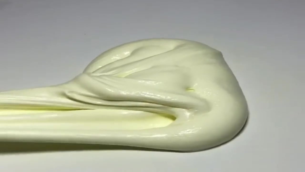 白白的看上去就像奶油一样,放在蛋糕上装饰想必定能以假乱真
