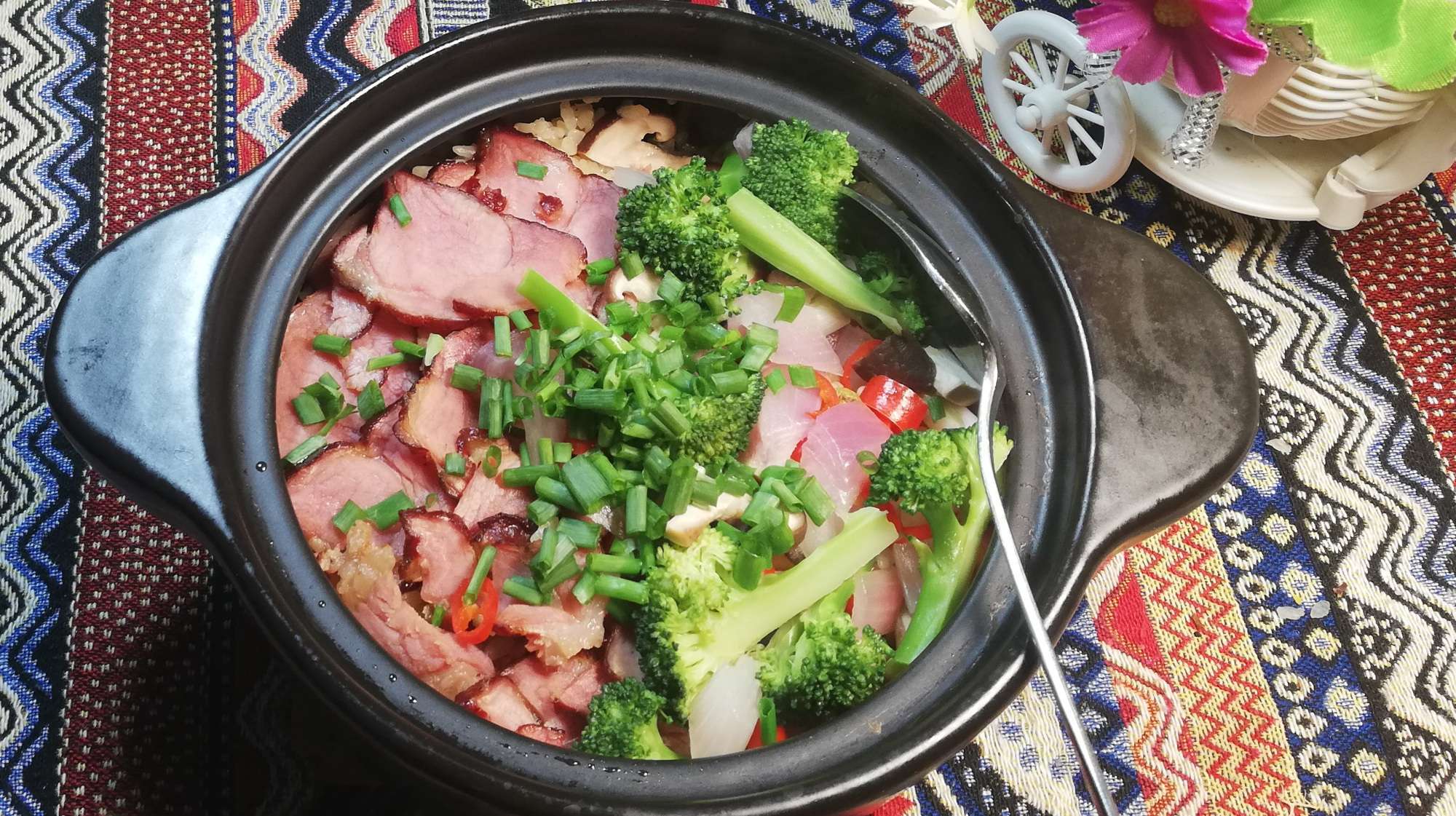 饭店里煲仔饭详细配方和步骤 照着做 焦而不糊 香气四溢 太好吃了