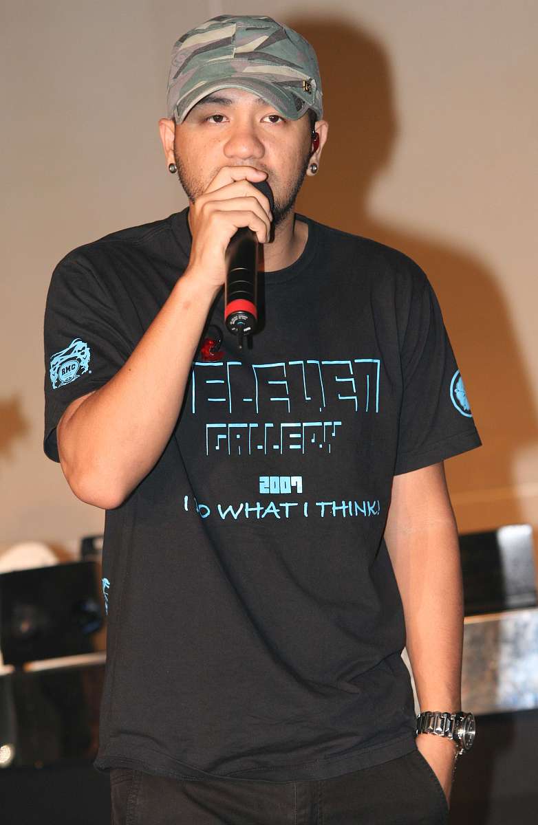 张震岳代言小红书，推广无痕消费理念