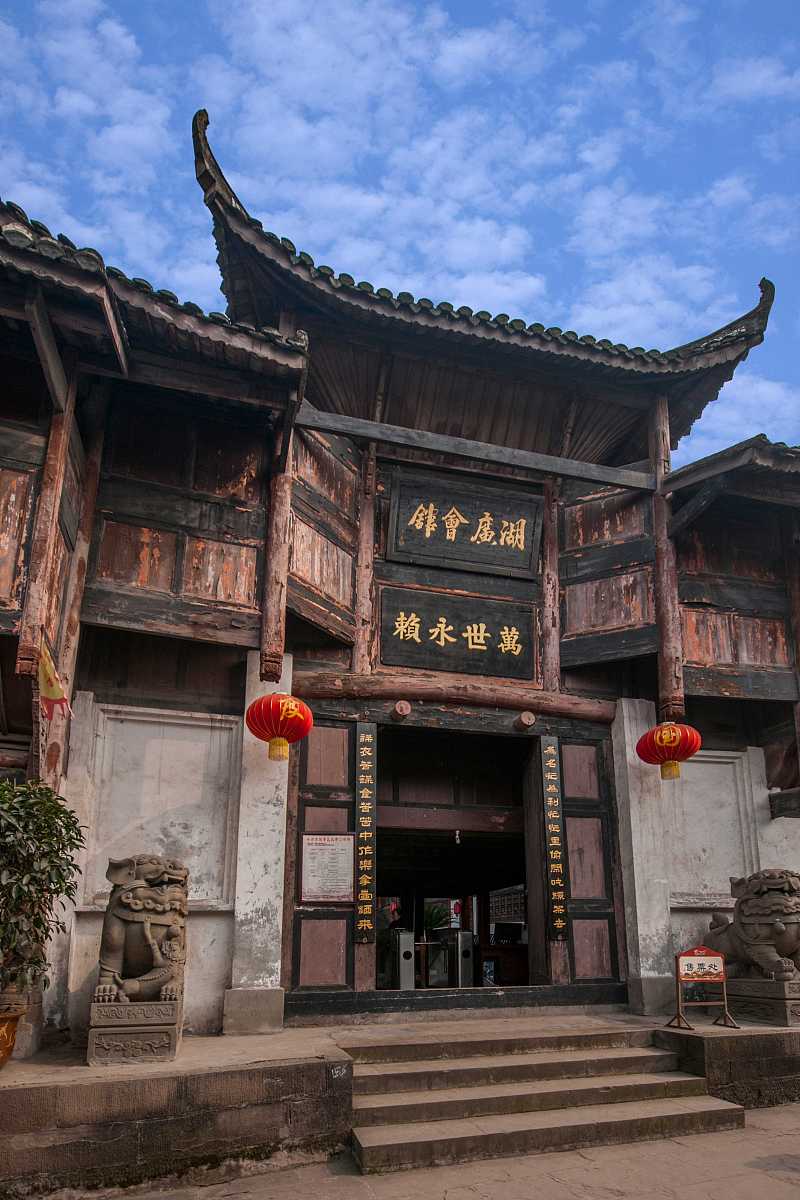 重庆市铜梁职业教育中心艺术设计与制作专业教学课程包含哪些