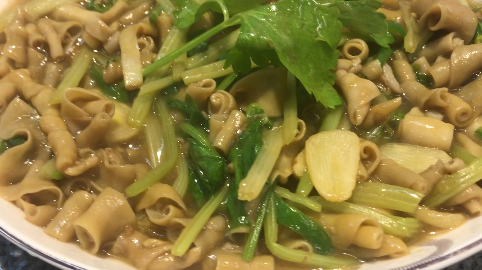 鸡肠怎么做好吃?试试这道爆炒鸡肠,不腥不膻爽脆可口还弹牙