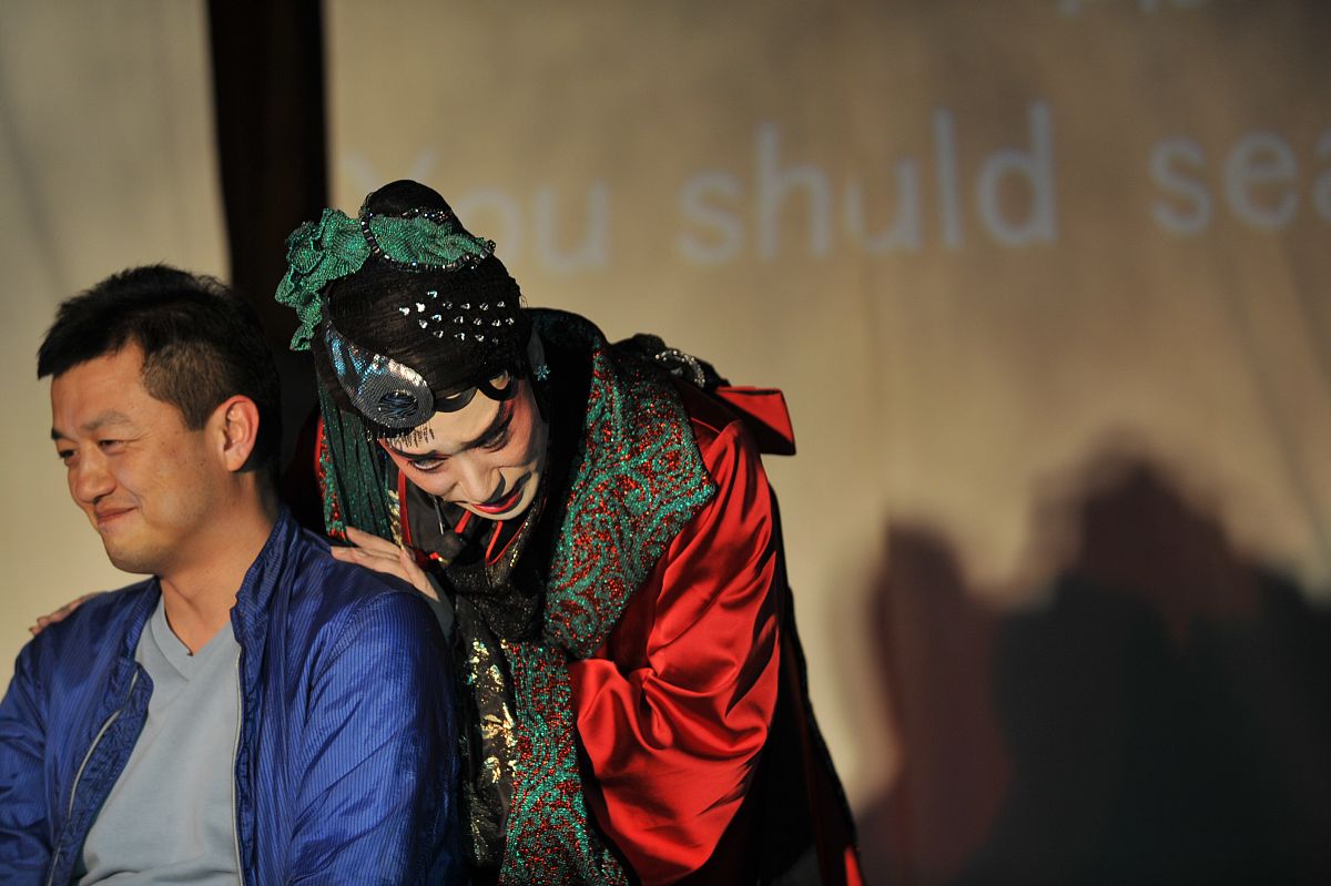 昆明艺术职业学院美术绘画专业详解：课程设置、就业前景及发展方向