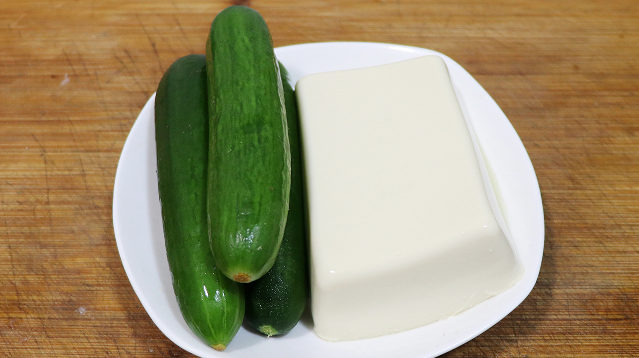 1块豆腐,3根黄瓜,教你特色新做法,很多人都没吃过,嫩滑又下饭