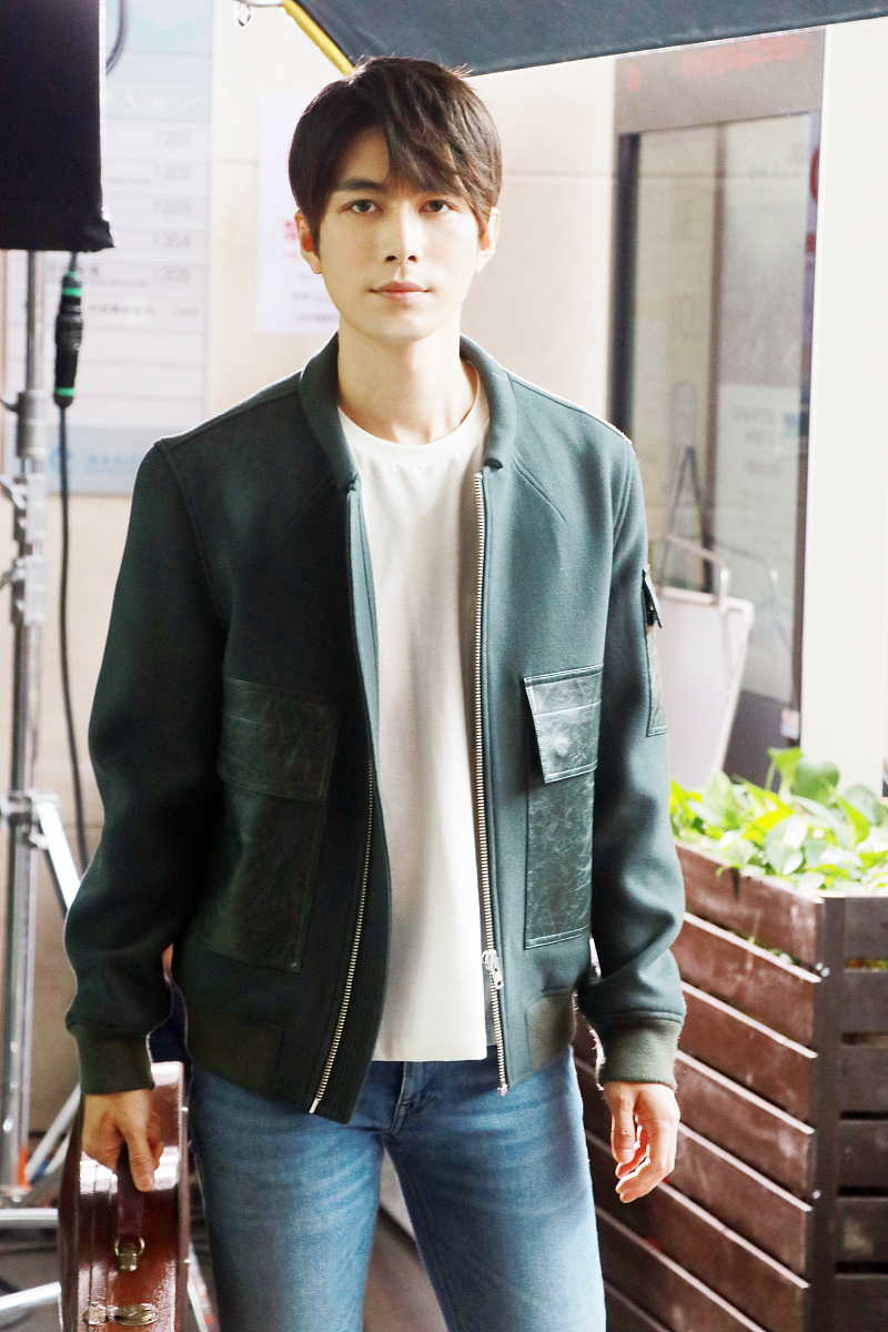 男生的身高与什么有关系