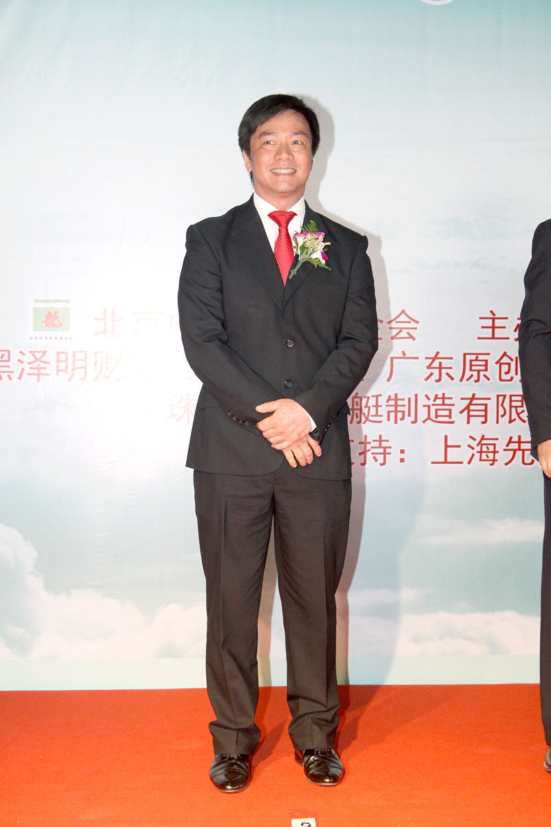 2010年8月8日,上海,"上海国际电影艺术展"慈善晚宴.唐季礼+++_+++慈善