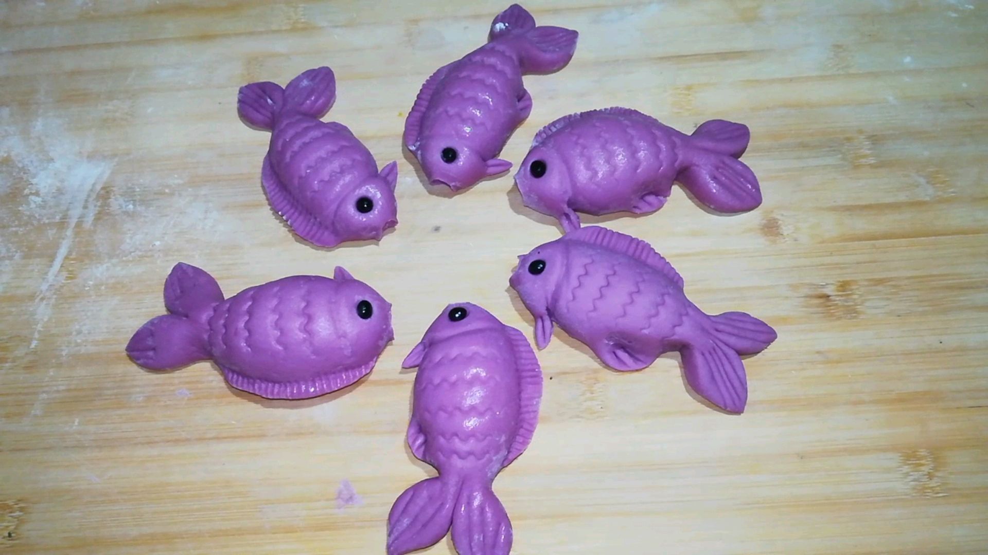 快过年了,教你做漂亮的小鱼花馍,做法简单,好吃又好看