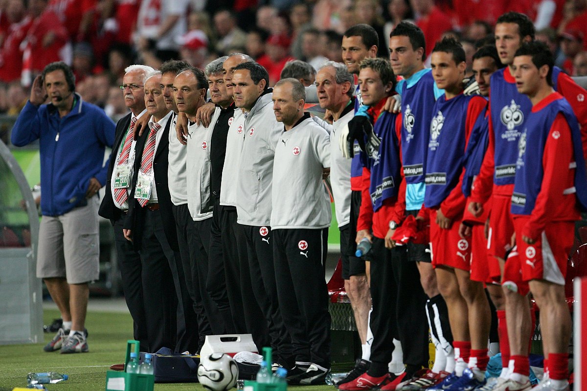 2006年6月23日,世界杯g组,瑞士2-0战胜韩国.比赛即将结束  hanover, g