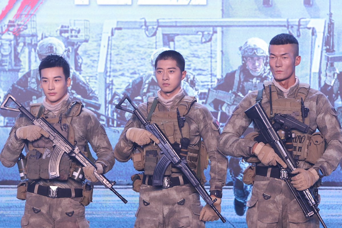 以电影《红海行动》来具体说明主旋律电影可以对缝合理论提供有益的启示