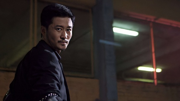 #每日娱乐快讯# 【吴京便装“蹭听”导演论坛 边上观众竟然毫无知觉】11月22日,金鸡百花