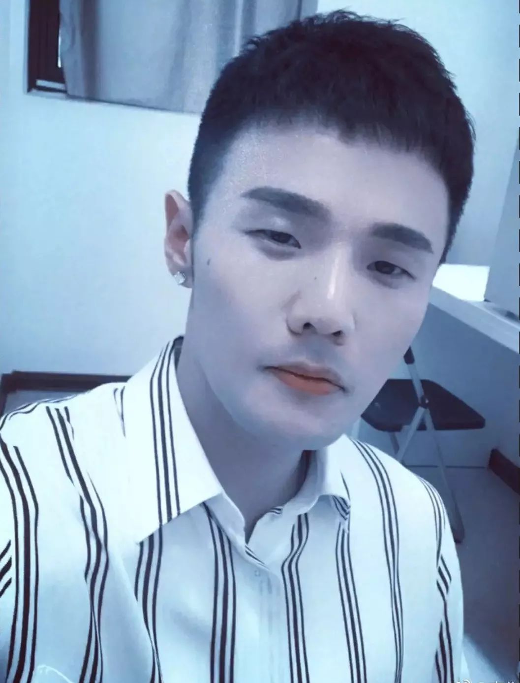 拜托各位帅哥美女，请不要仗着颜值高就胡作非为好吗