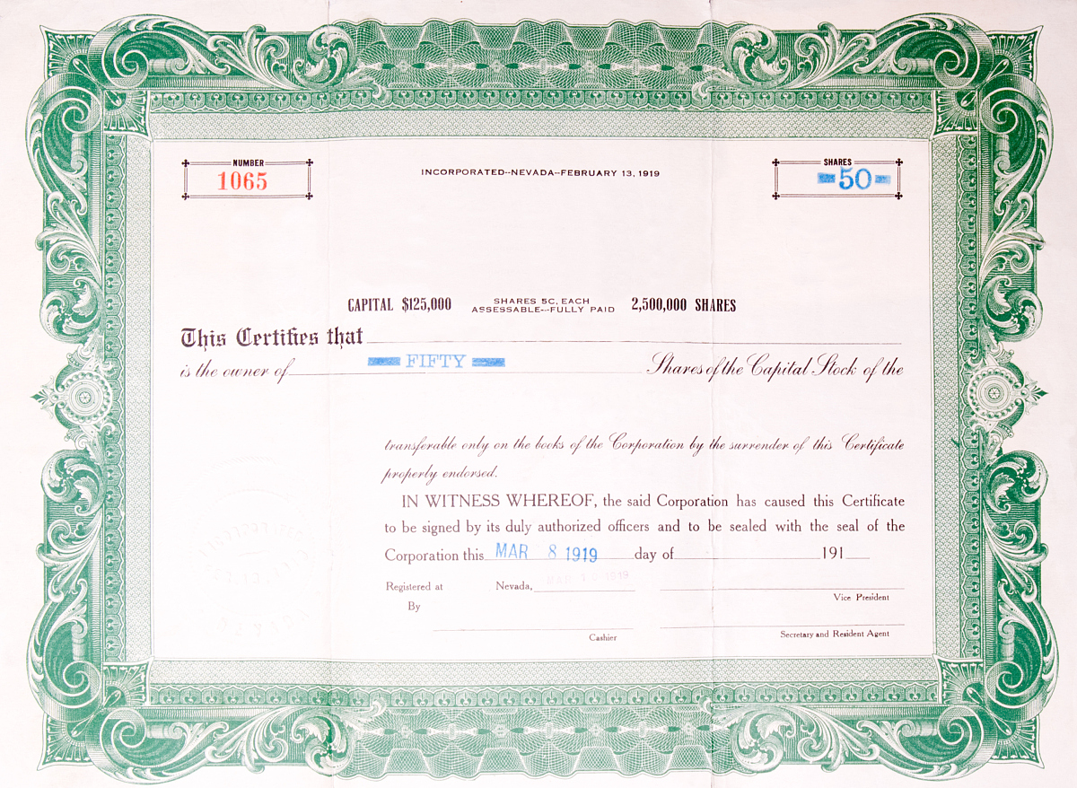 恭敬语句：非常抱歉对于因为邮箱问题没有收到 the license 再次深表歉意！由于之前留的邮箱不可用请帮忙告之the Production Editor将 send the proofs to 邮箱：glyygwh163com对于你们的帮助这次表示感谢！