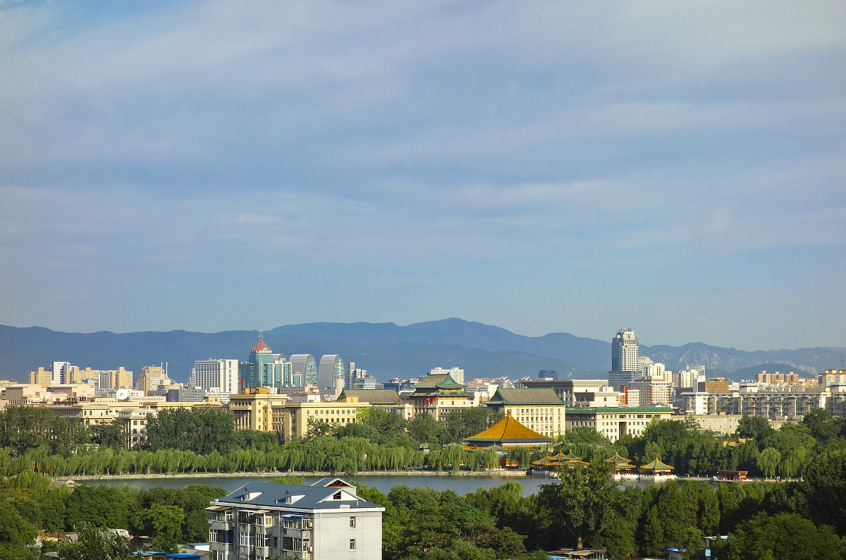 ***_***2018年8月29日,北京秋高气爽,登上景山公园远眺,美景尽收眼底.
