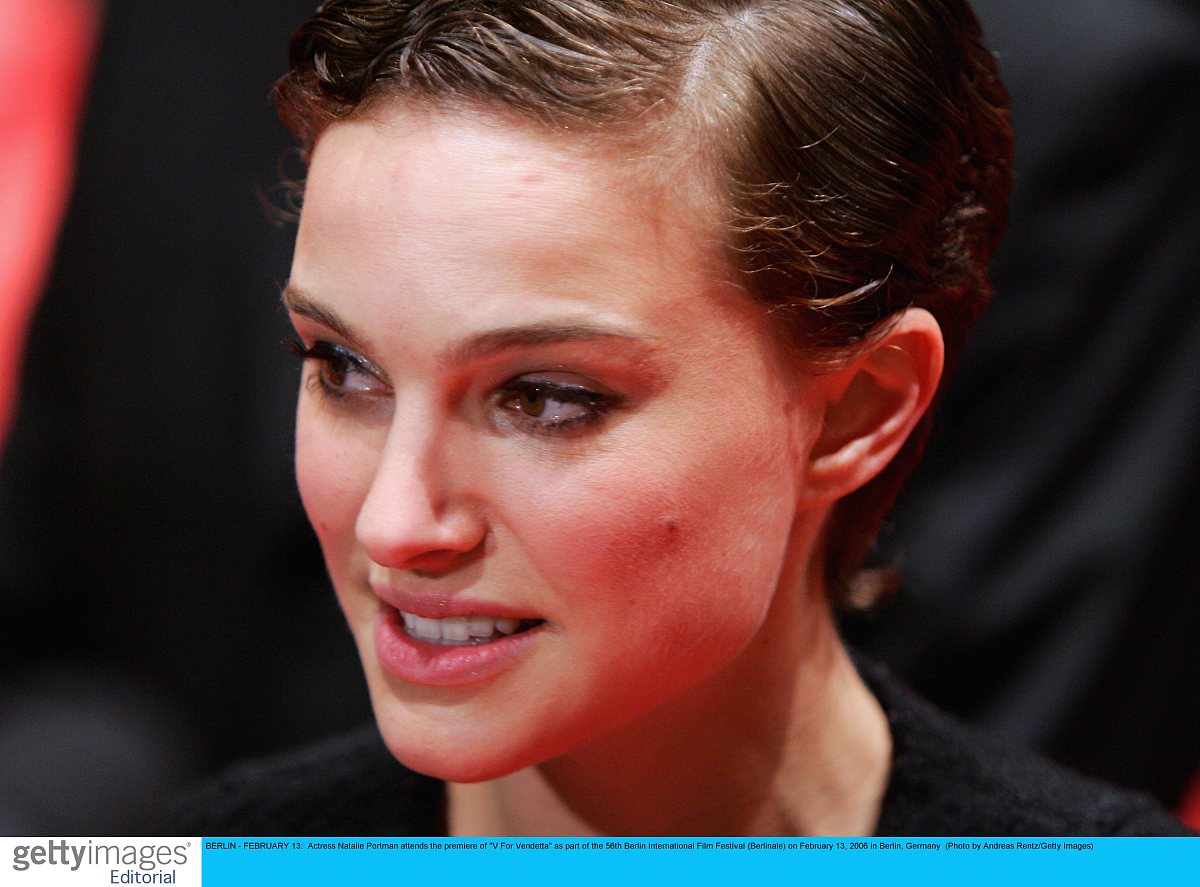 berlin - february 13:  actress natalie portman attends the premi