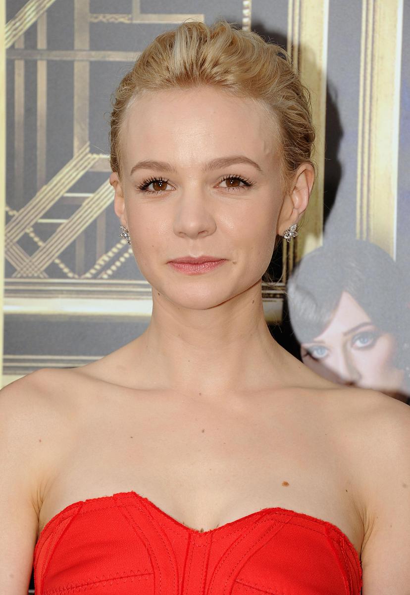 重逢的雨夜：解析《了不起的盖茨比》经典片段的视听语言