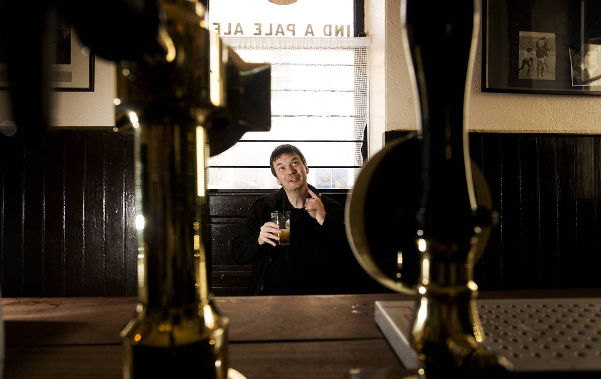 2008年8月26日,爱丁堡,苏格兰作家,侦探小说家伊恩-兰金(ian rankin).