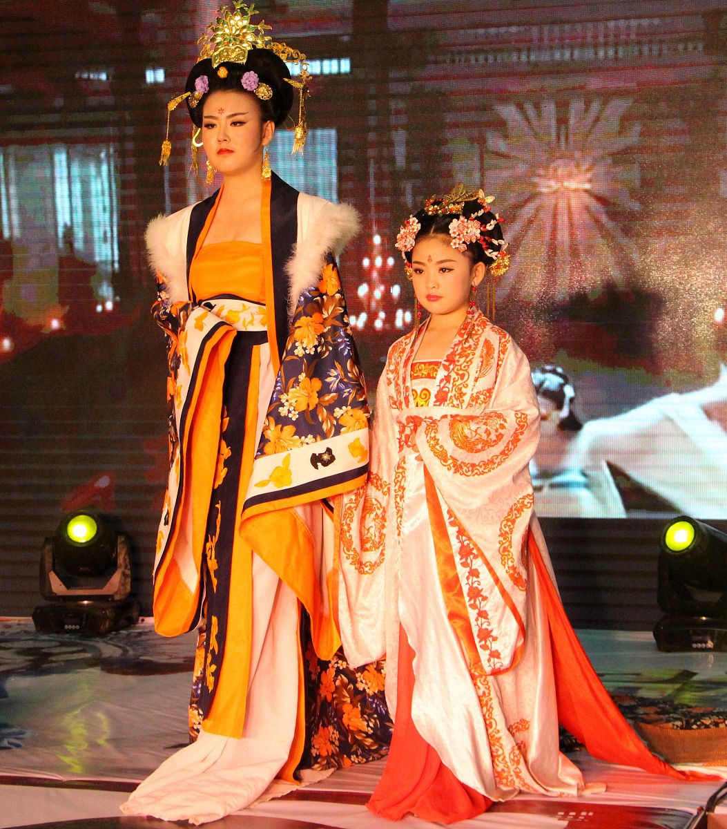 一代女皇武则天: 从宫女到皇帝的传奇之路