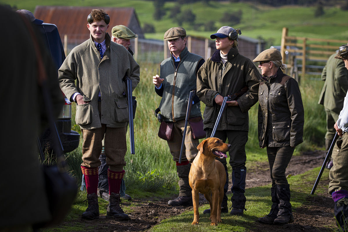 越籍劳工入境就业证件手续繁琐：申请流程解析