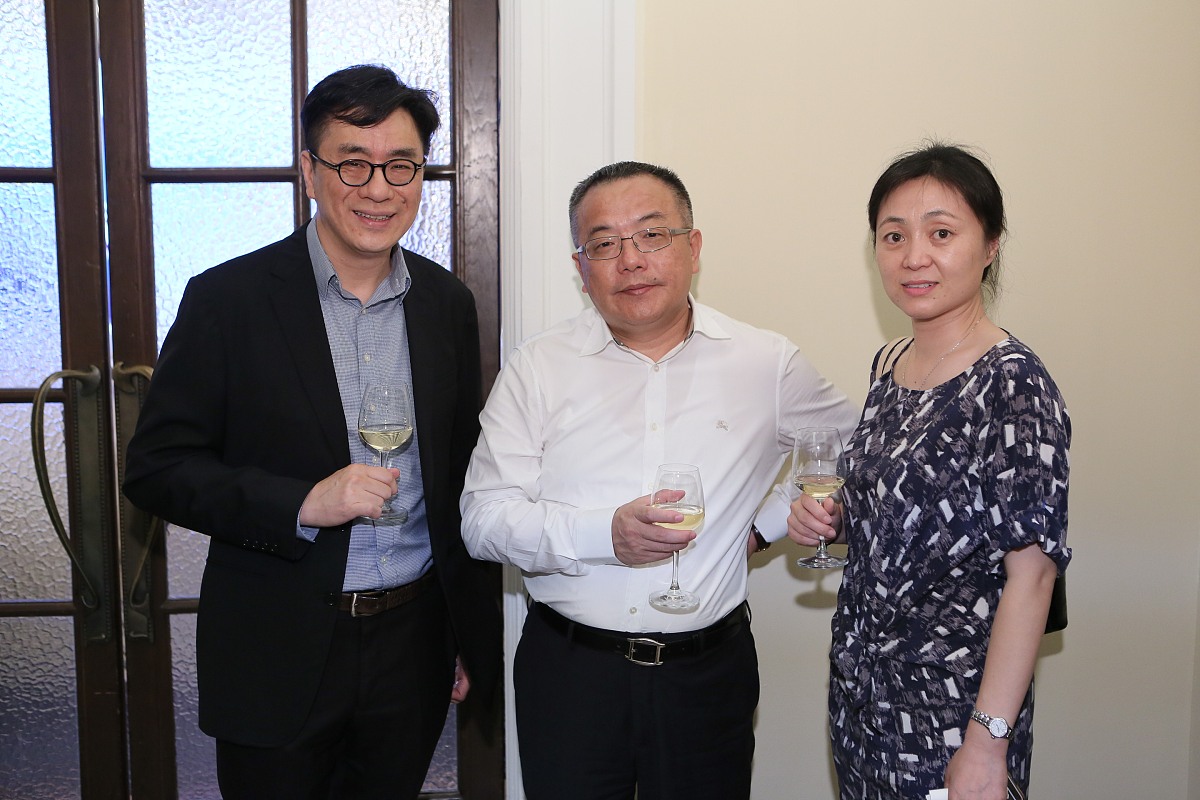 杨浦区司法局局长莅临上海钟颖律师事务所，指导律所发展