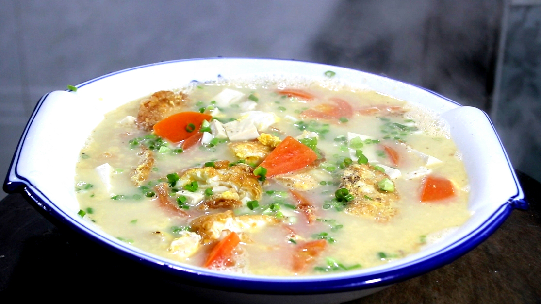 西红柿和豆腐最营养简单的做法,5分钟做一锅汤,适合老人孩子喝