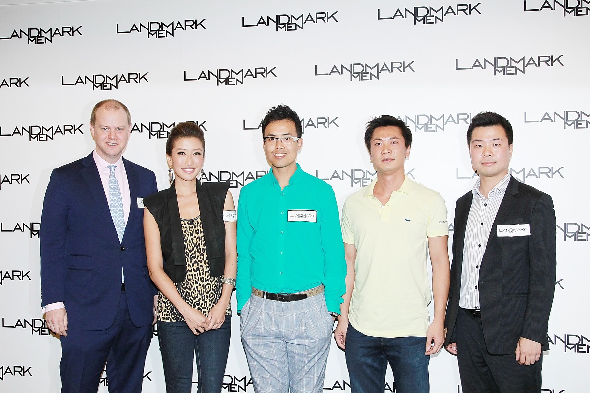 优衣库母公司任命新首席运营官 据时尚商业快讯优衣库母公司迅销集团周一宣布全球业务负责人Daisuke Tsukagoshi将出任集团首席运营官自9月1日起生效。该集团表示这一任命是其加强管理结构战略的一部分。 现年44岁的Daisuke Tsukagoshi在疫情期间临危受命被任命为迅销集团国际业务CEO和北美业务负责人。在他的引导下优衣库北美业务成功扭转颓势在去年实现了自2005年优衣库在新泽西