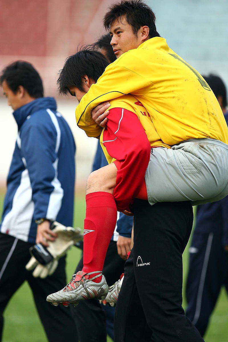 坚持向前：一首表达希望与坚持的中文流行歌曲