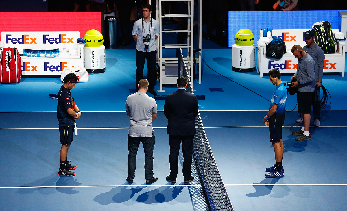 2015年11月15日,英国伦敦,2015atp世界巡回赛总决赛首日,赛前全场为巴