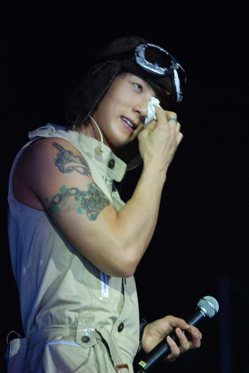 2009年4月11日,上海,飞轮海"想入飞飞世界巡回演唱会"在上海大舞台正