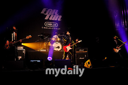 2012年3月26日,韩国音乐组合cnblue于上午在首尔举行了面向国内外媒体