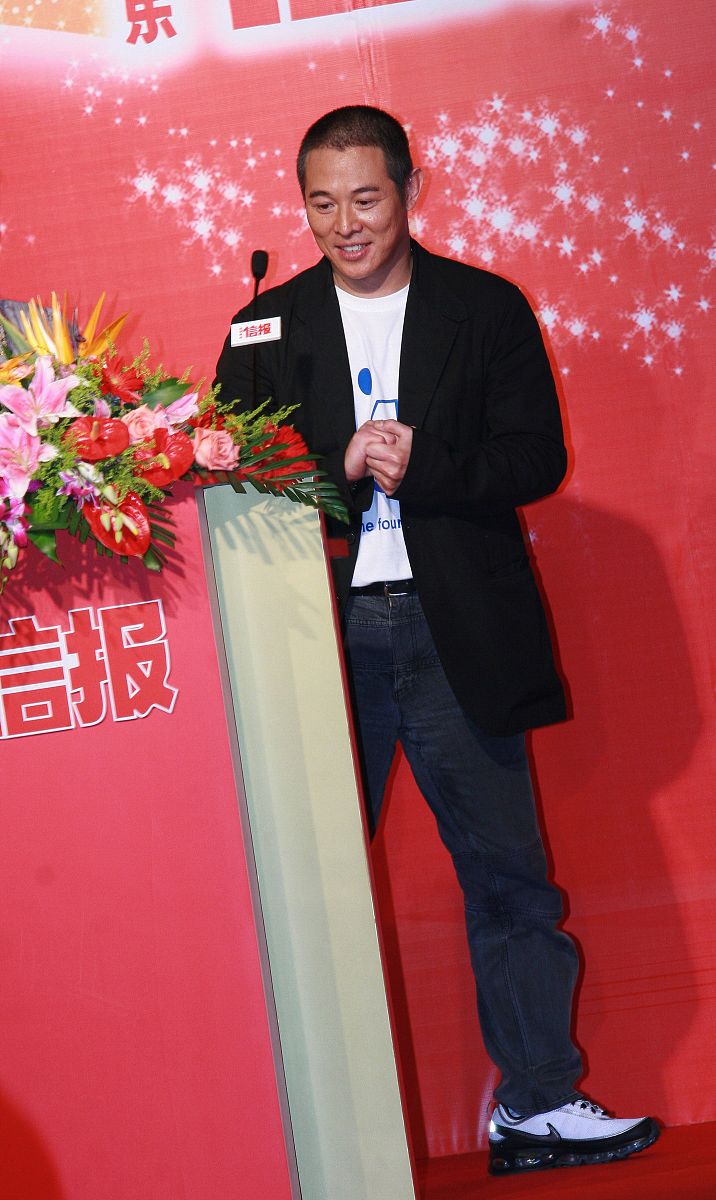 2007年8月31日,北京,李连杰"1基金"慈善拍卖晚会.李连杰+++_+++李连杰