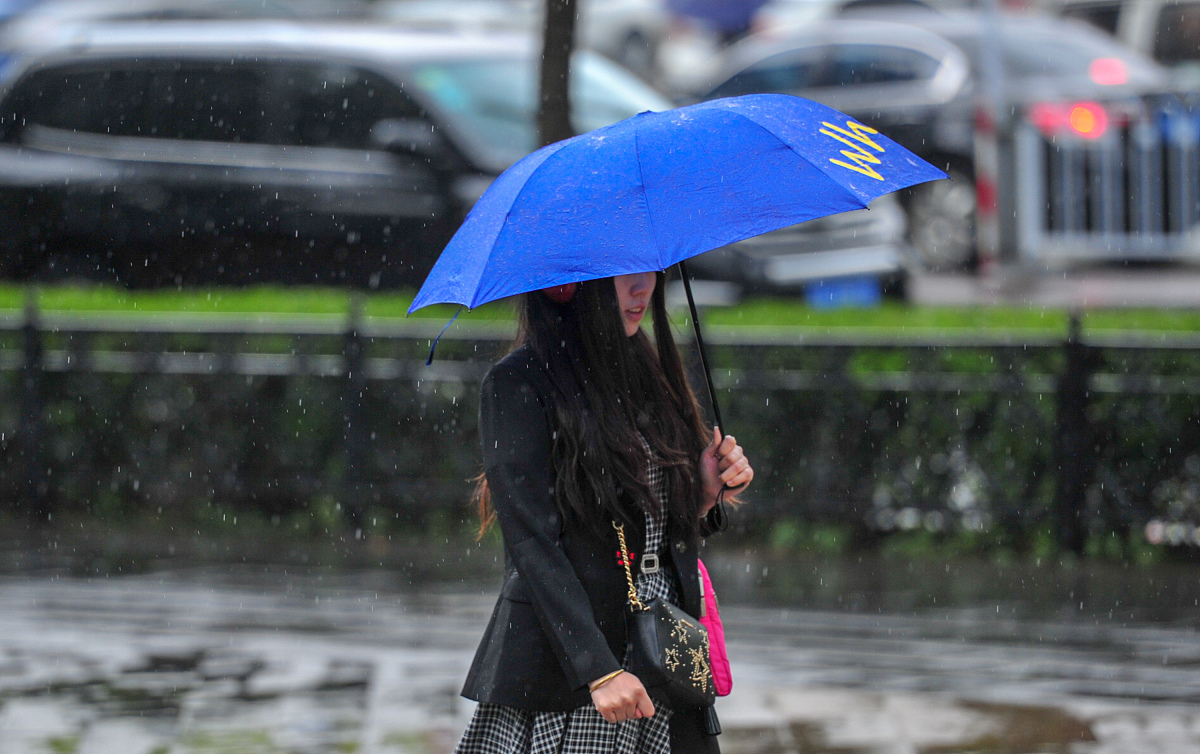 这两天天气降温了下雨了 怎么嘱咐女朋友成熟的话