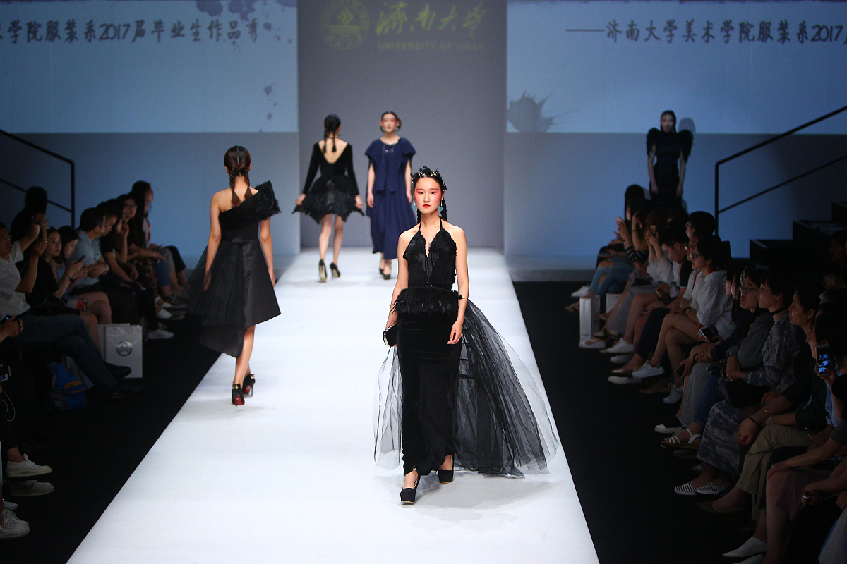 山东艺术设计职业学院服装与服饰设计专业如何好学吗