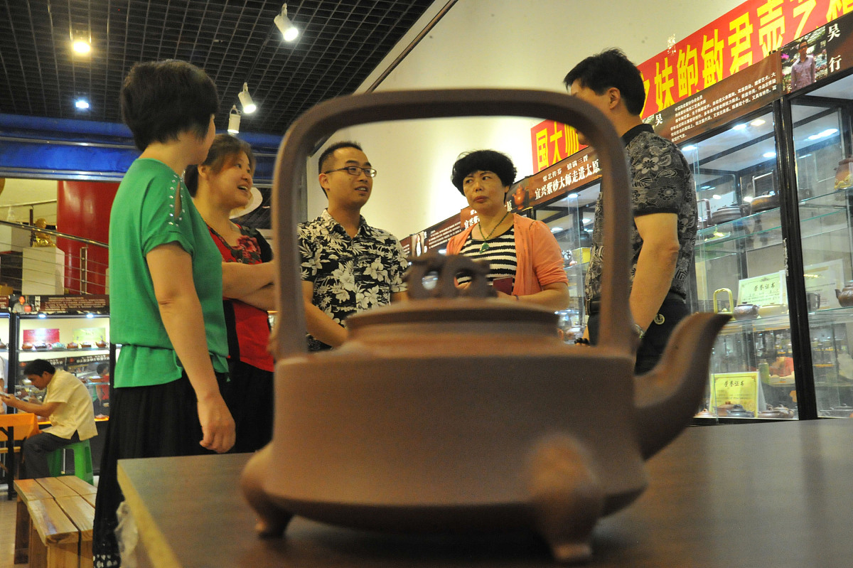 2022年云南工艺美术学校服装制造与生产管理专业招生