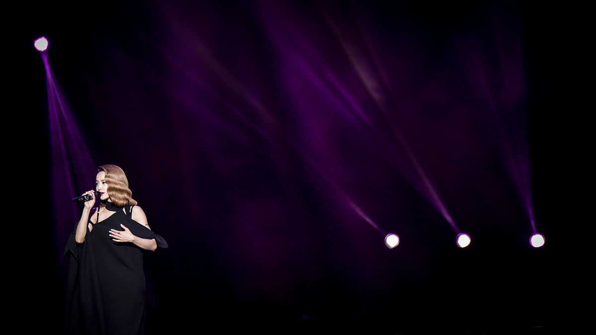 我因为去不了演唱会很难过你可以安慰我吗