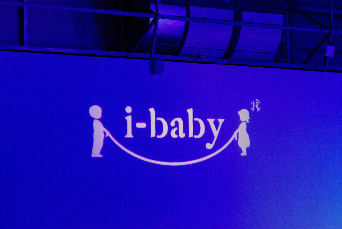 2010年9月11日讯,上海,高端婴童品牌 i-baby 2011春夏新品发布会举行.