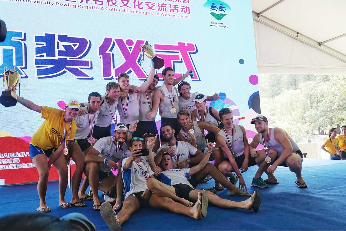 旅游业的正面影响：促进文化交流、教育和环境保护