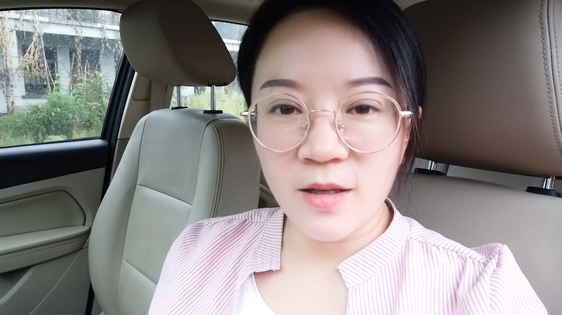 农村创业人的中秋:送月饼,给客户发货,冯姐今天有时间陪家人?