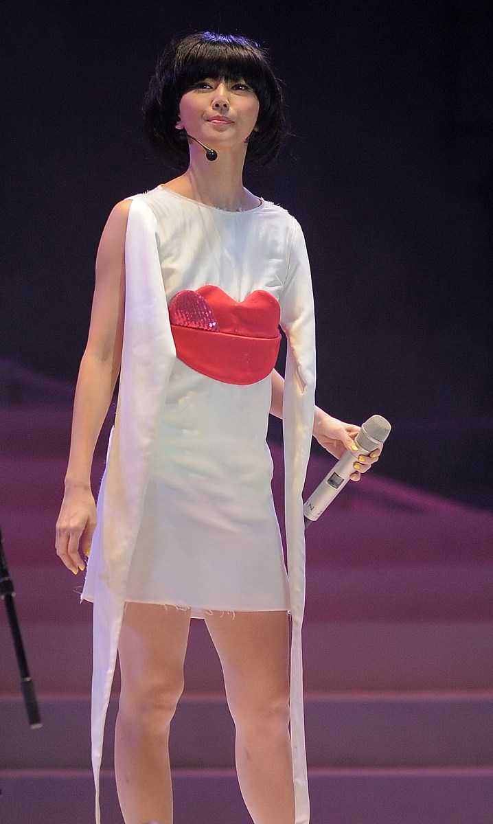 2010年8月28日,北京,孙燕姿《答案是》北京演唱会在首都体育馆举行.  