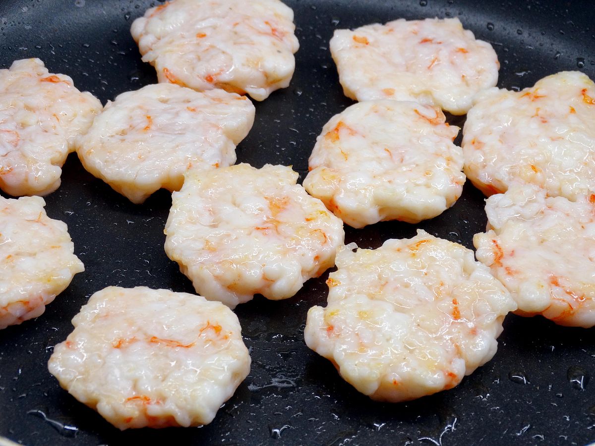 虾滑制作秘诀：鲜美营养，简单易学！