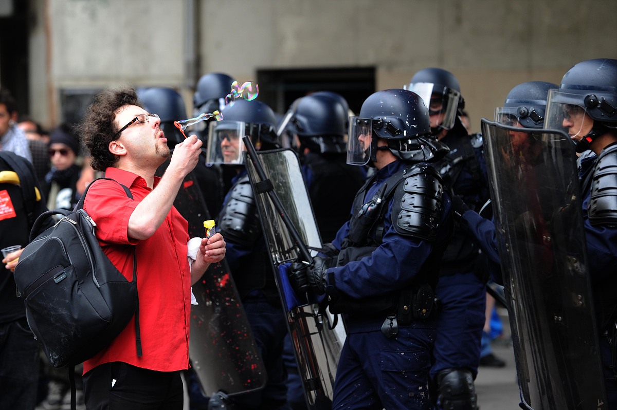 事业单位退休人员任职社会团体理事长兼任临聘人员，涉嫌违纪违法吗？